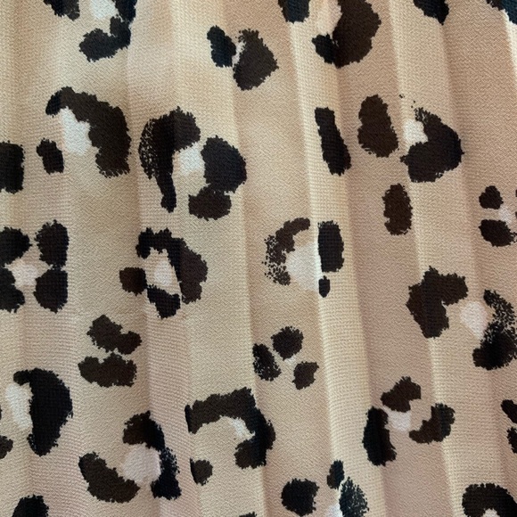 A New Day Cheetah Skirt (M) - Picture 3 of 3